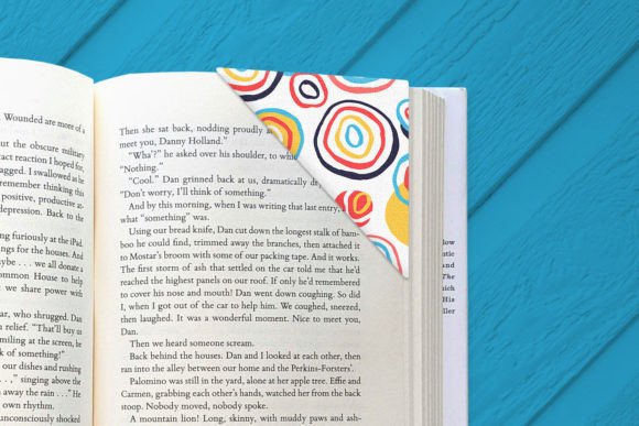 Fabric Corner Bookmark ITH Applique Review